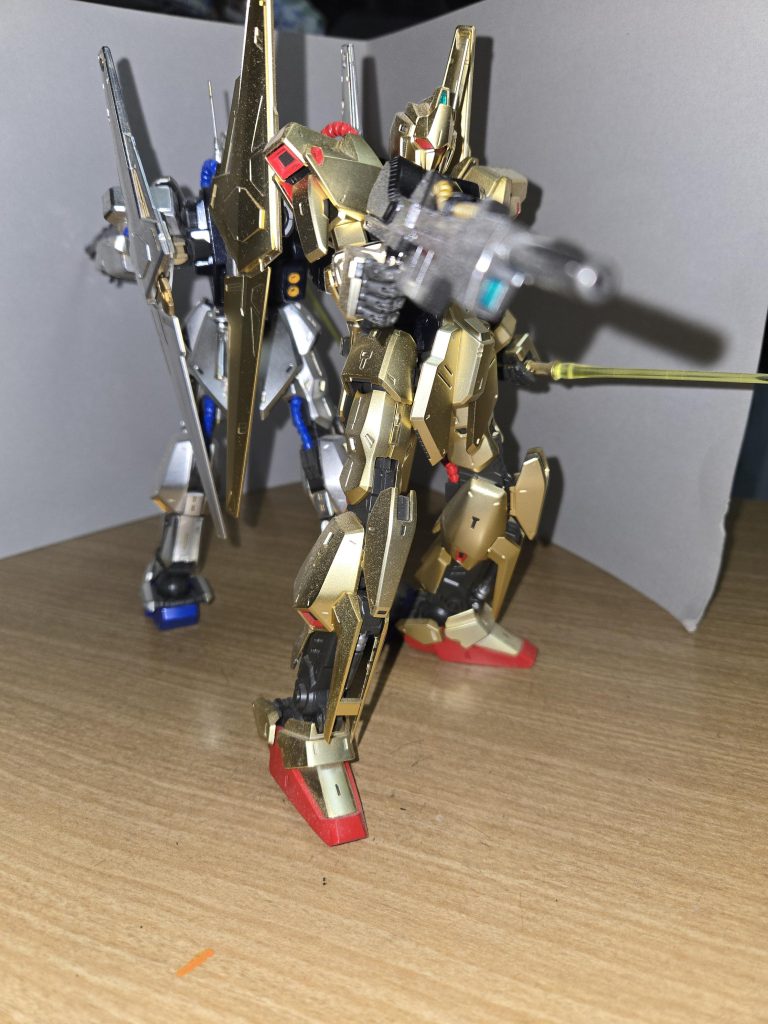 背中預けるぜ、相棒！な感じ