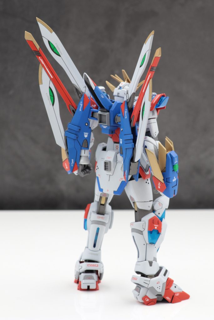 イメージはシャイニングガンダム+ゴッドガンダム。バックパックはフリーダムガンダムカスタムキット(フレイムフェーダー)を使用しゴッドガンダム風に見立てました。