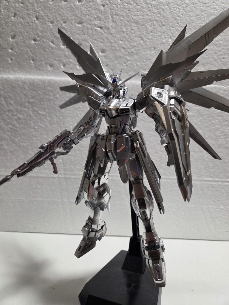 フリーダムガンダムver.2.0 [シルバーコーティング]–6枚目/制作者：うらま