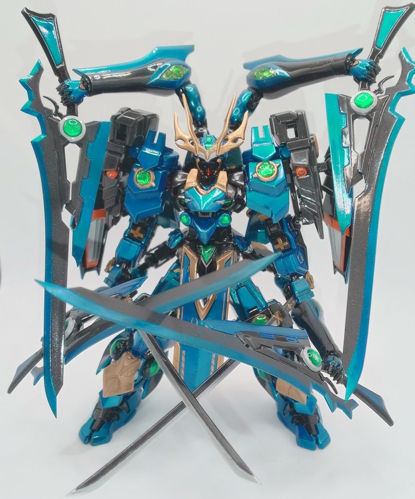 銃装剣試作零式：蒼い刃を持つ4本の剣。刃による斬撃だけでなく長短の刀身を開き、高出力ビームによる砲撃を行うことが出来る。フツの斬撃射撃よりも射程距離があり、中〜遠距離での砲撃戦が可能になっているが、こちらの武装も連射が出来るわけではないので弾幕を張るなど射撃戦メインで戦うことは難しい。