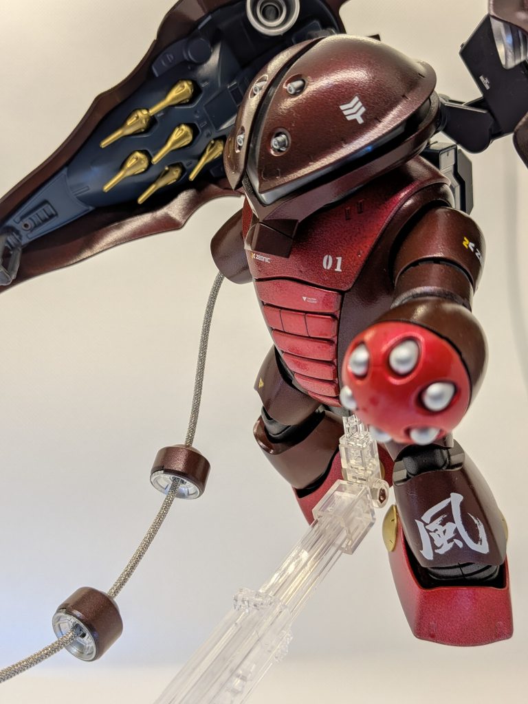 ミラ「んで、実弾兵器とメガ粒子砲も標準装備☆」ヨーザ「いや、それはアッガイの標準装備☆」