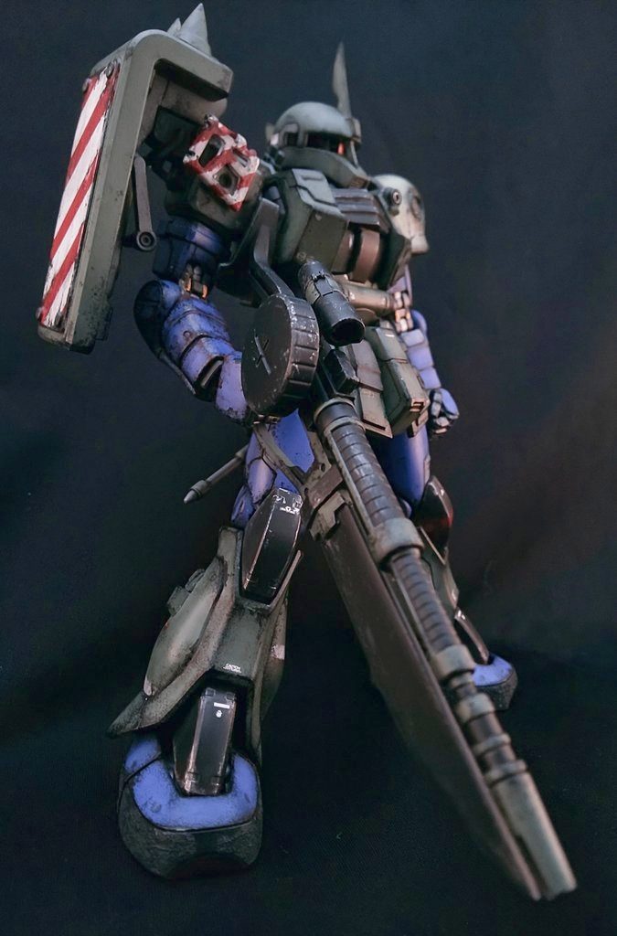 120mmマシンガン。銃剣付きです。剣は後付けで、元は狙撃用に改造されたもので銃身が長くなってます。スコープも追加。マガジンは右側へ。&nbsp;&nbsp;