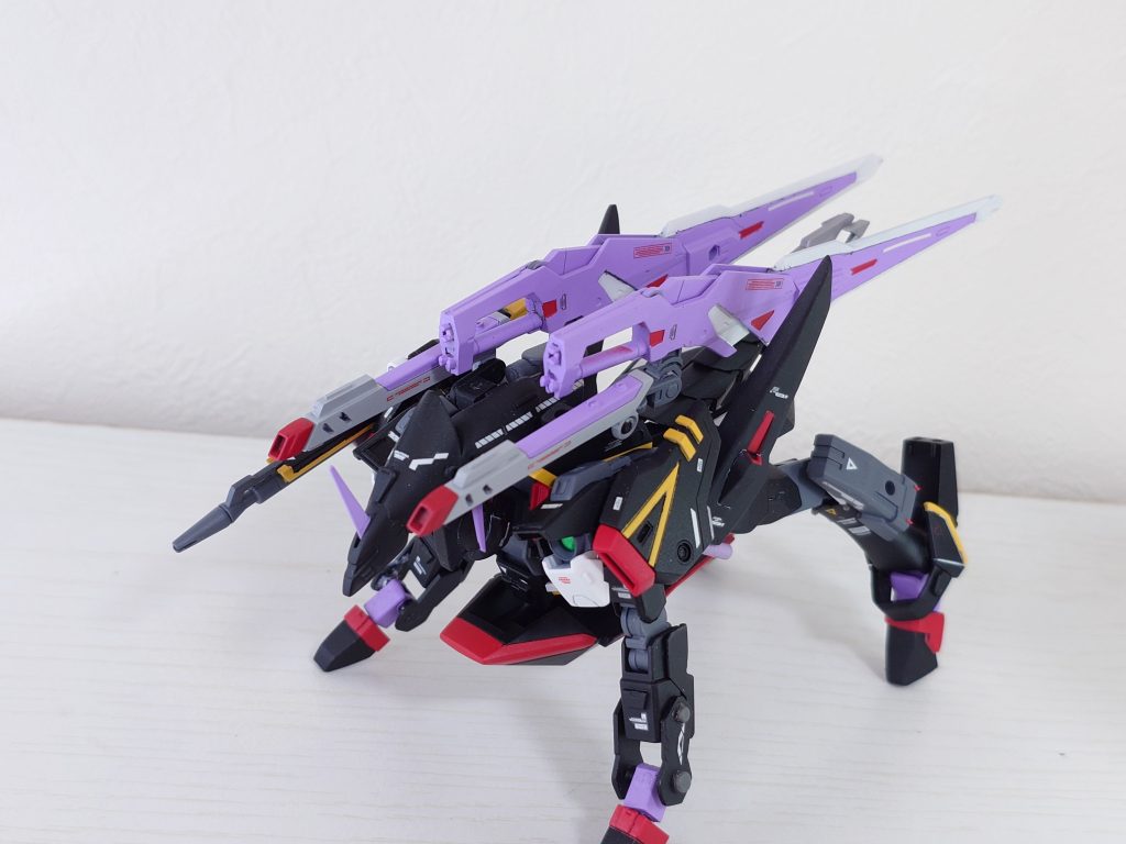 MA形態大まかな形状は原機体と同じプラモ的な特徴として変形はハンドパーツを取るだけで変形可能腕に真鍮線を通してプラ板で新規パーツ製作。MA時の手首パーツを回転で展開可能シールドと股間フロントパーツにネオジム磁石を仕込みそのまま装着可能&nbsp;