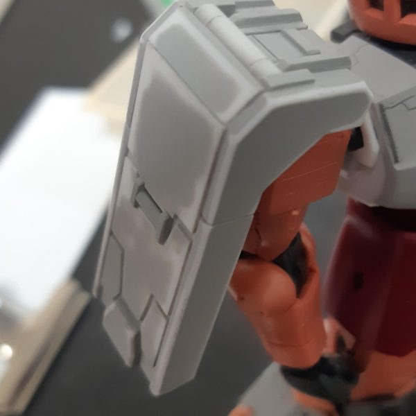 今、塗装してるんだけど…改造終わった後の仮組み写真撮り忘れたw記録で撮っておきたかったんたけどなぁ。。。改造途中と下地の黒立ち上げの写真w（2枚目）