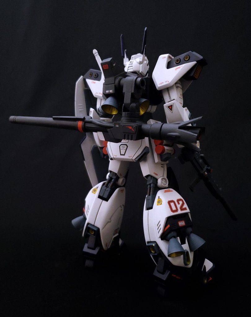 ヒケやパーツのズレなんかはありますが、91年頃のキットの中ではかなり組みやすいです。塗り分けは少々難しい部分があります。