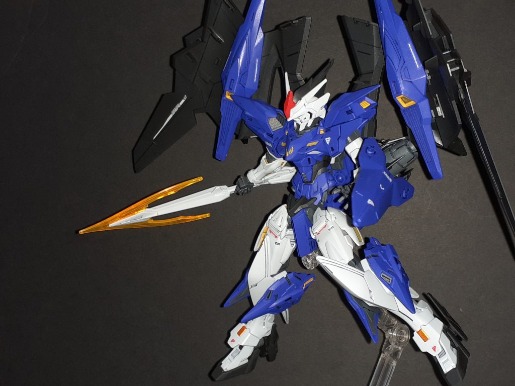 ビームランサー。まぁシェンロンみたいにグレイブやトライデントがあるならランサーもあるか。左腕には新規装備シールドスパイク。