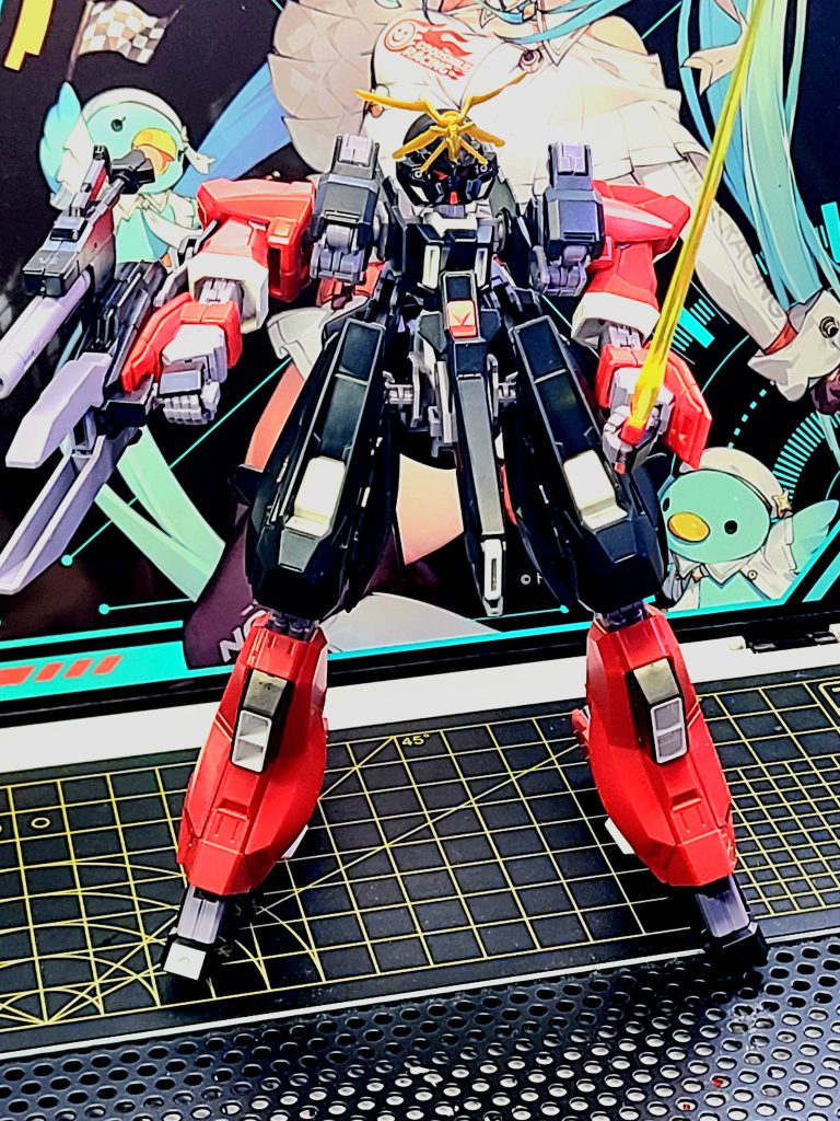 バーザムII手足はジョイントを肩につけて膝を折るだけで装着可能。まるで戦隊のライバル機体の合体みたい。