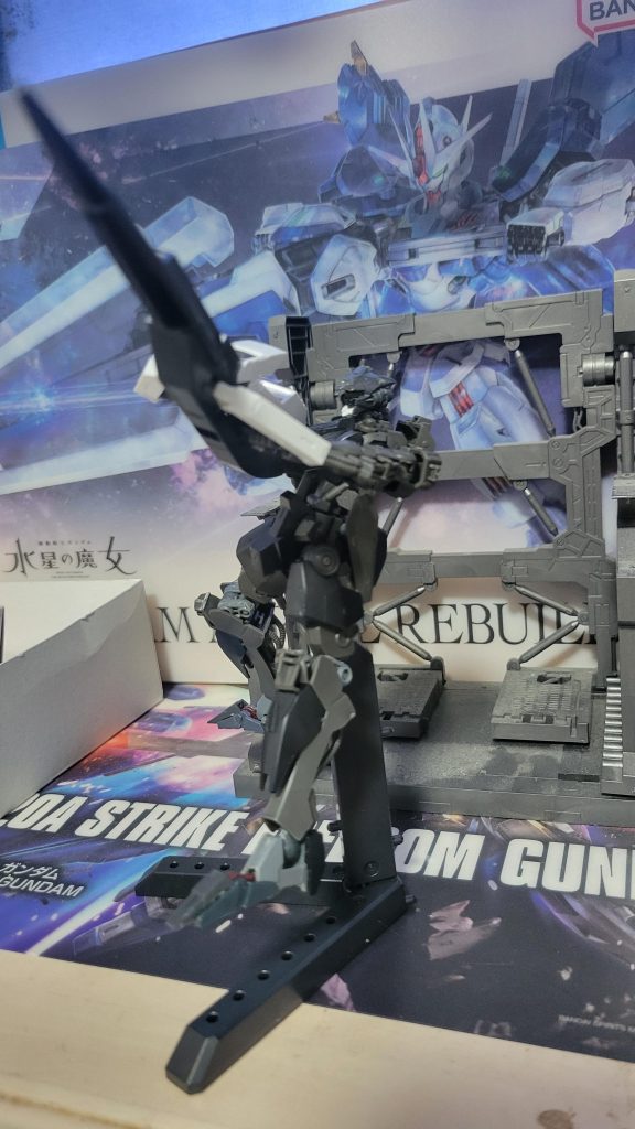 唯一まともな武器の対艦レールガン