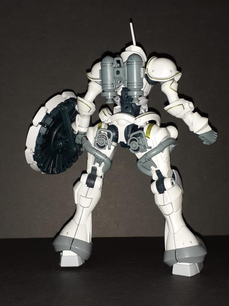 GQ世界線らしく脚部のパイプとスラスターが特徴的。