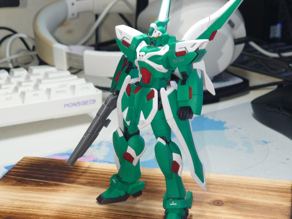 デカールは軽めに貼りました。