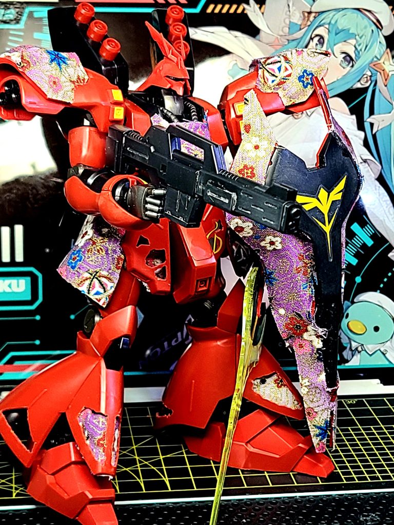 前垂とアンクルカバーは彫り抜きして裏から布を貼り合わせてみた。