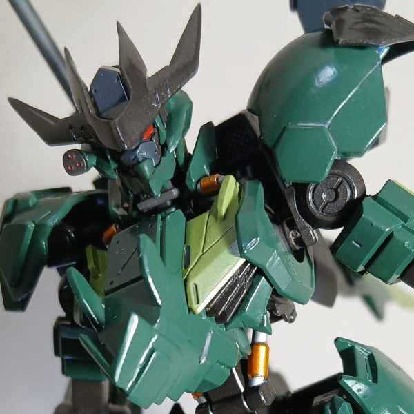 HG  バルバトスルプスレクス　｢メタル・プレデター｣です！