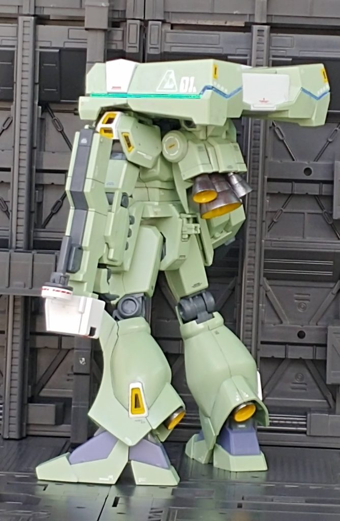 ロボット魂ばかりでしたが、初のガンプラ作品です。エアブラシ塗装が出来ないので、本体は成形色の簡単仕上げでした。ka.signatureの質感を目指したいです。