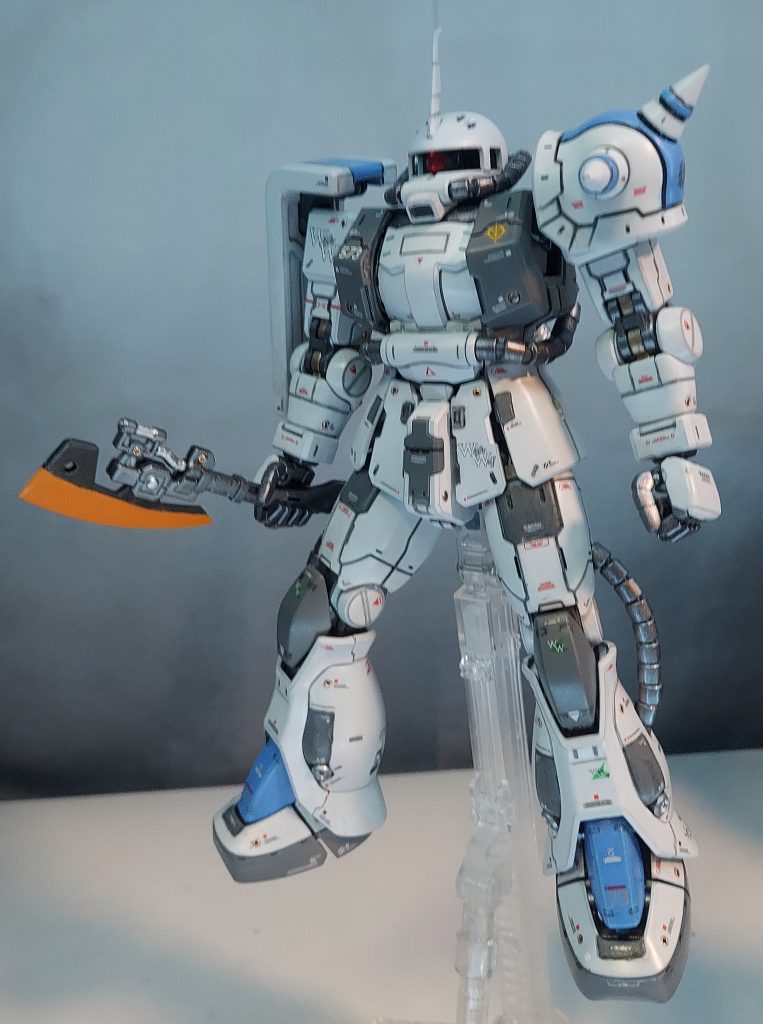 ベースゎMGガルマザク、使える部分だけ改造パーツを使ってます(;￣ー￣Aパネルライン色分けなどアドリブを入れま酢た(@￣ρ￣@)