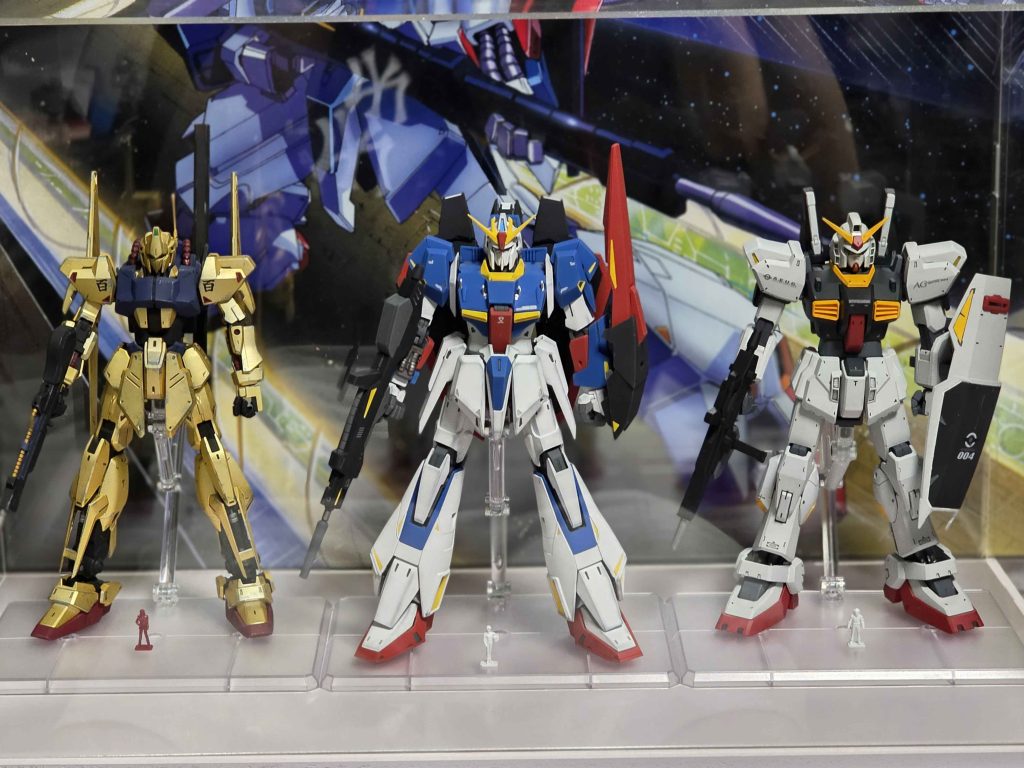 エゥーゴ隊の塗装残りはZガンダムのみなので頑張ります(gandam1)