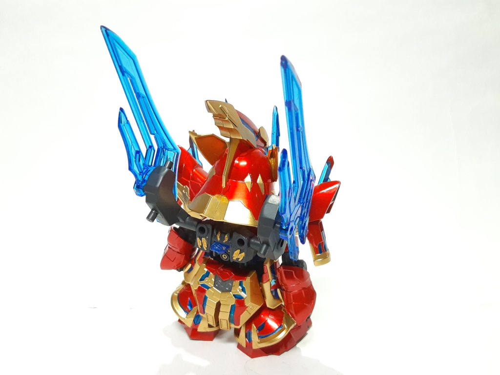 背面曲面が多いからキャンディレッドが映えますね