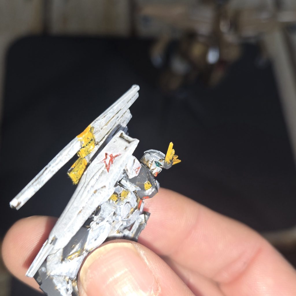 おまけのνガンダムです。スタイルが今一なのでどうしようか悩んだのですが普通作って塗りました(笑)