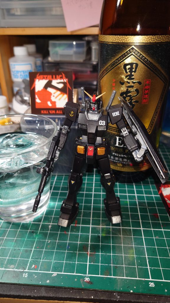 　完成したヘヴィメタルガンダムを見ながら、呑む焼酎ロックは美味い！　投稿に曲をBGMにつけてみたいですね　お手元に同じアルバムある方は、お試しに見ながら聴いてみてください　アムロと流竜馬の性格が合わさって二つになったら丁度いいとおもいのは個人の感想です　眠いので、寝ます