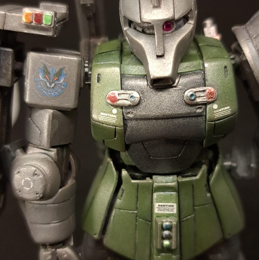 音響センサーなど各種センサーを取り入れてる設定ですのでそれらしきディティールにしました。