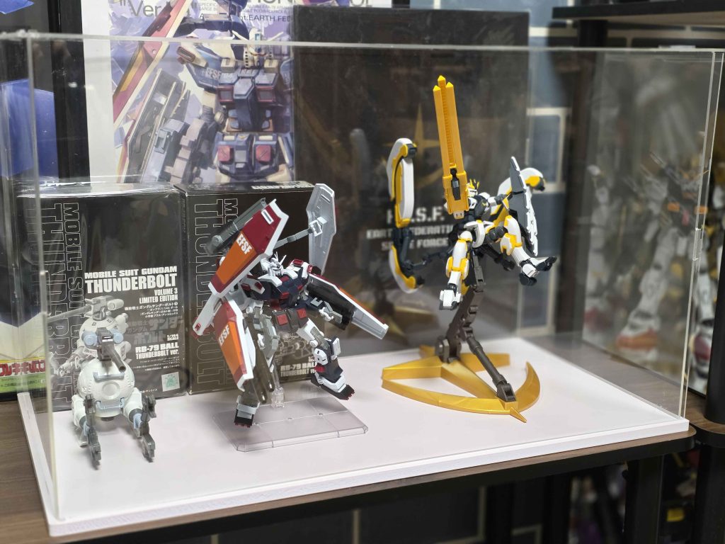 サンダーボルト大好きすぎてめっちゃ集めだしてしまいました。未塗装品を飾っています。いつか塗ろうかなと思います。