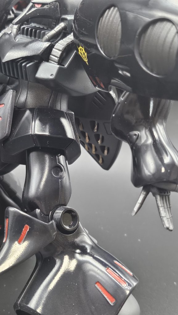 ファンネルだけゴールドに塗ってワンポイントに