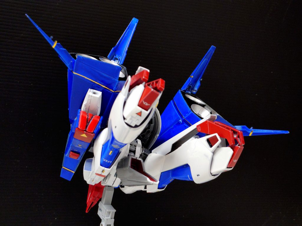 この角度はかなりウェイブライダー味が強い気がしないでもない。