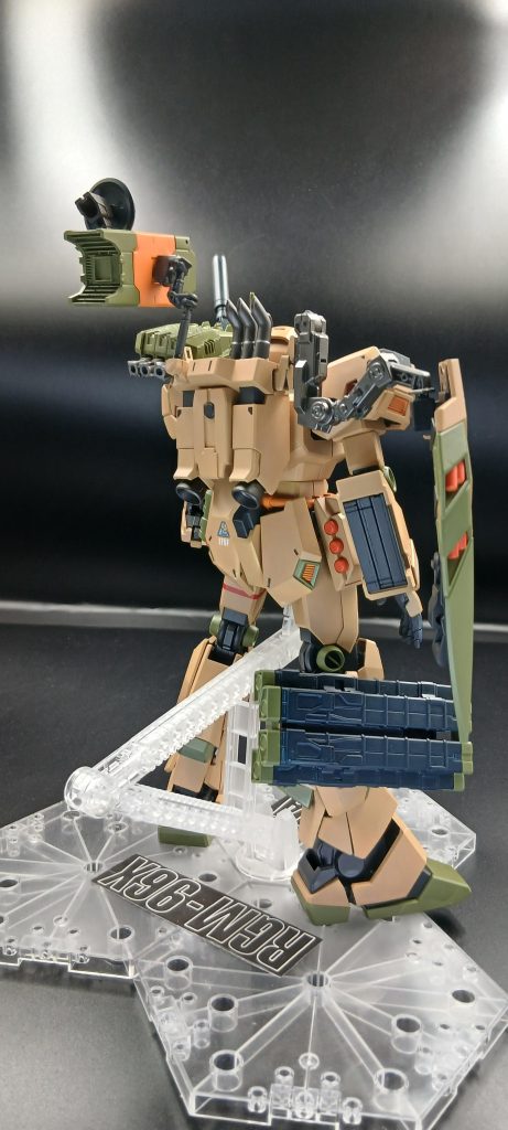 斜め後ろからです。