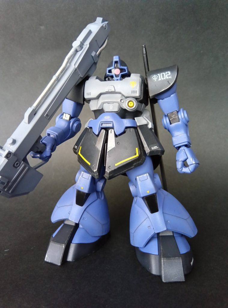 手足がリックドムで顔と胴体がリックドムⅡです。それぞれのいいとこ採りです。