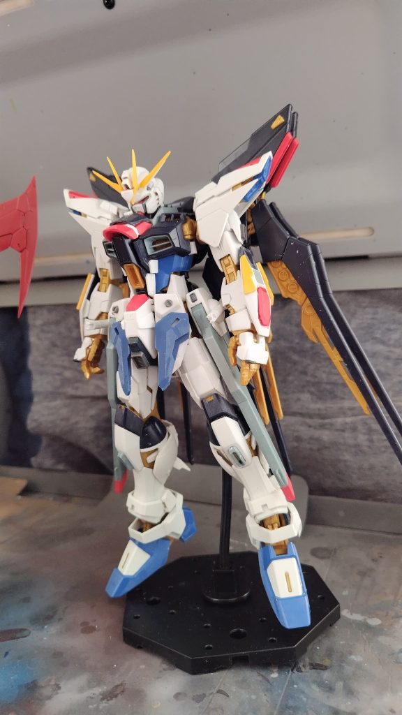 切ったり貼ったり、フクロハギはMGウイングガンダムのジャンクを付けてボリュームアップしてみました。