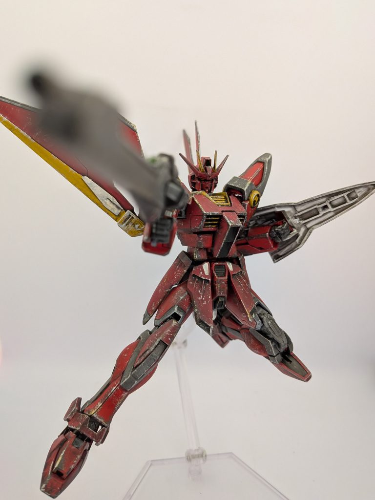 ビームサーベルを作るの忘れてました。なので武装はバスターライフルだけです。