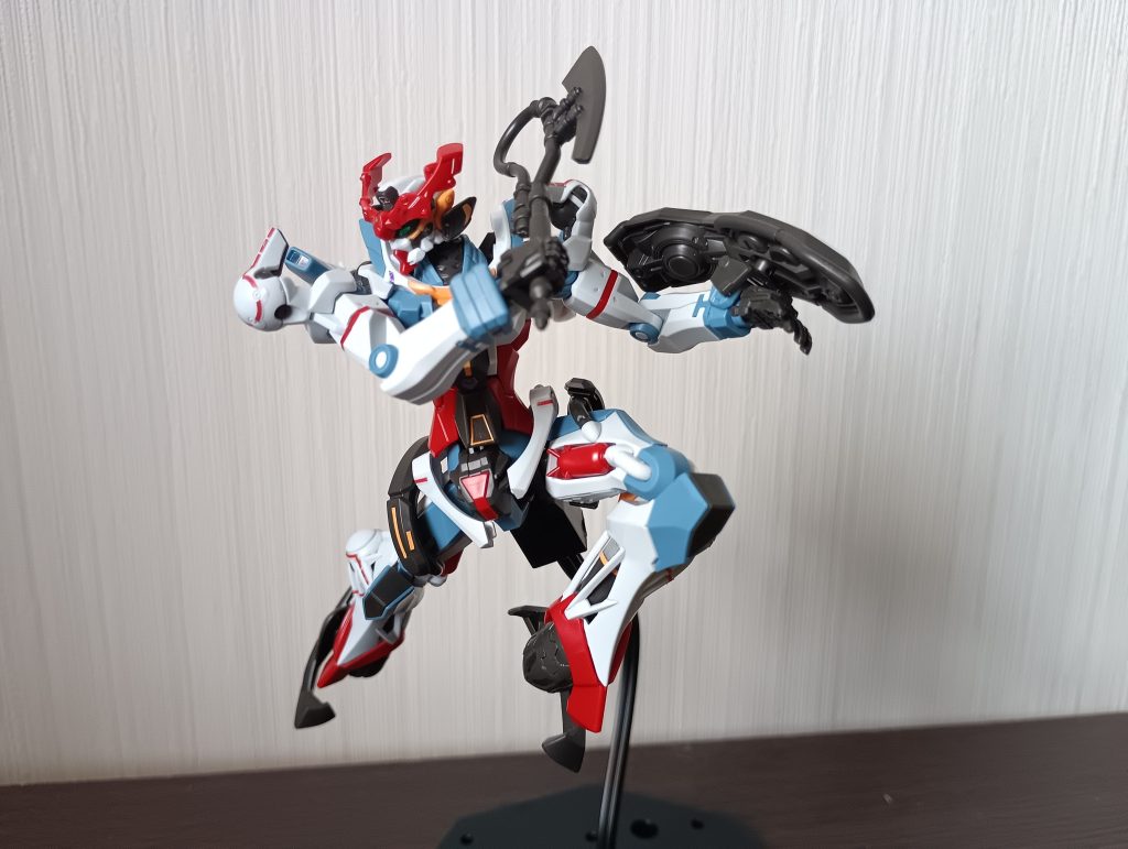 おまけで100円ショップの汎用ディスプレイを使ってみましたが安定感抜群!!重宝しそうです☆