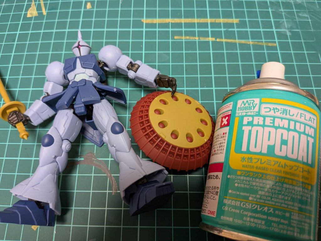 とりあえず艶消しを吹いてみました。缶スプレーは楽で良いすね。