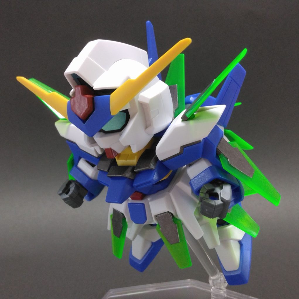 バーストモードで体当たりなイメージ。ためらいを消し去るポーズなども好きなのですが、やっぱりCファンネルを装備したままの姿のほうがカッコいい気がしますね。