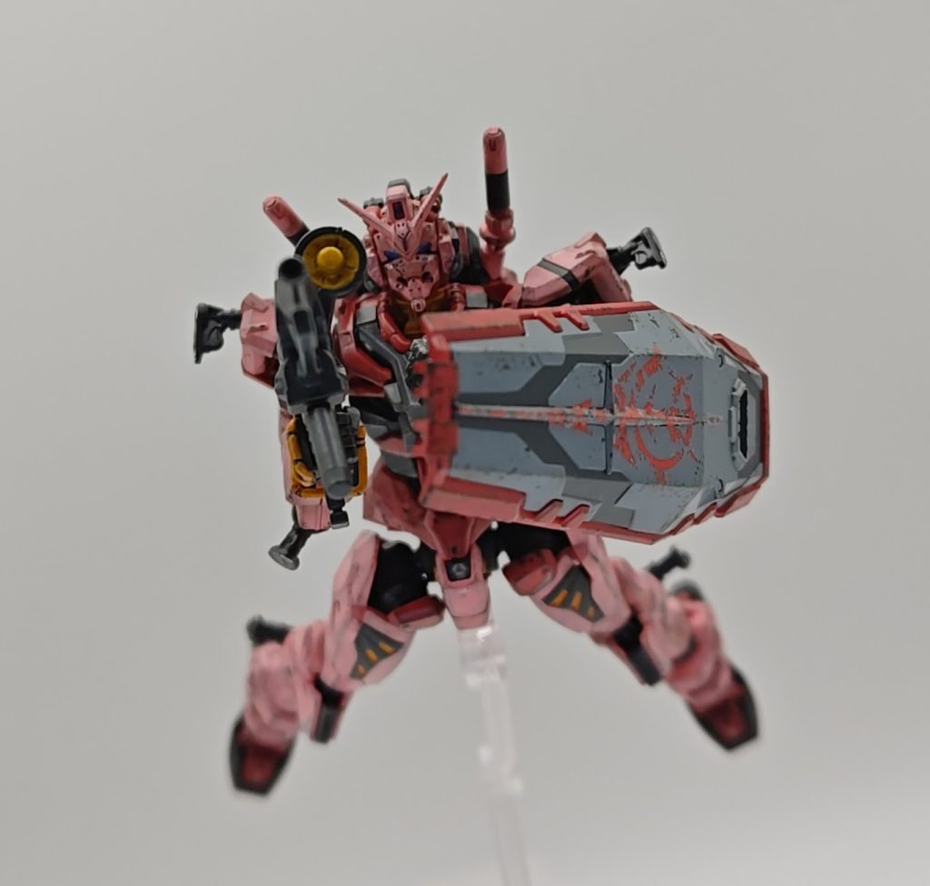 軽く、保持しやすいためポージングは無限大ですね。