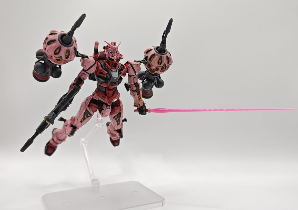 というわけで赤いガンダムでした。最期までご覧いただきありがとうございました。