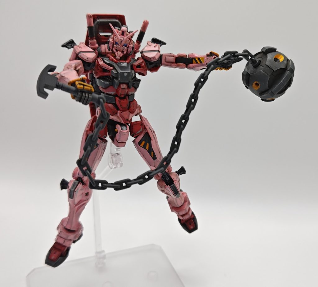 ハンマーもやれ感だしてみました。（こういうの好きです）チェーンは塗料でチッピングすればよかったですね。