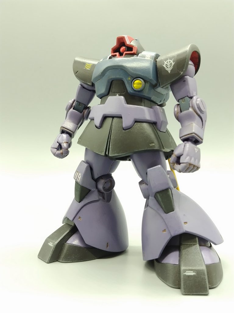 あとやってみたかったトサカの白ライン。途中までモノアイカバー付け忘れww