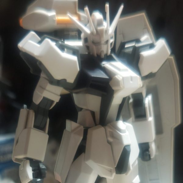 誰が何と言おうとストライクなんだ…