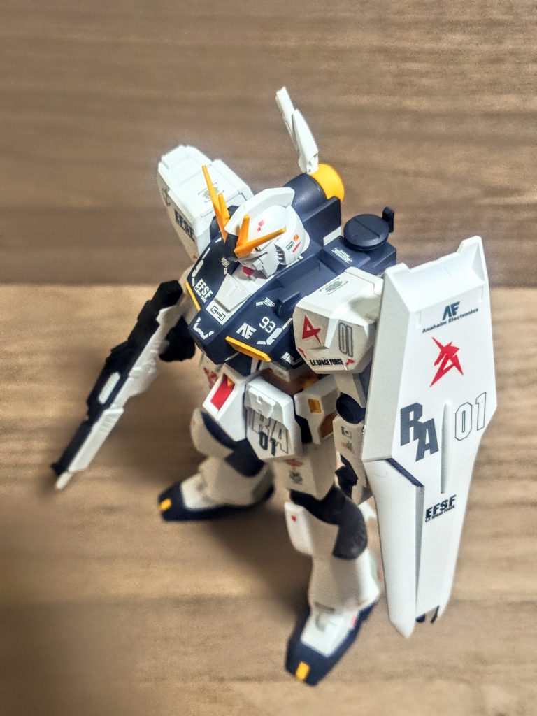EG RX-93 νガンダム