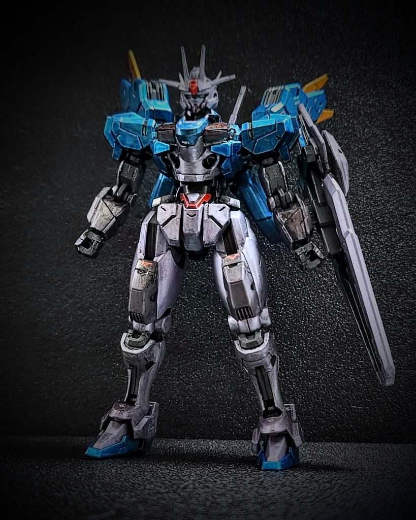 正面カット。一部ディテールを追加した以外は素組み、シタデルカラーの筆塗りで全塗装しています。白場については紫色のニュアンスを入れています。※最近、白～グレー系の色味を紫で仕上げるのがマイブームになっております(zaku-kao6)