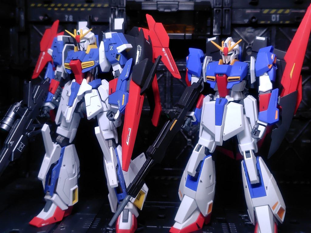 Zガンダムと似ているようで比べると似ていません。パーツ流用もゼロです。