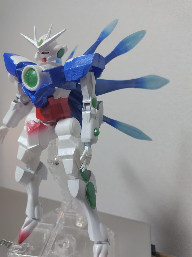 バックパックはボールジョイントでグリグリ動きますその代償で大量のジョイントを消費したので出費が・・・