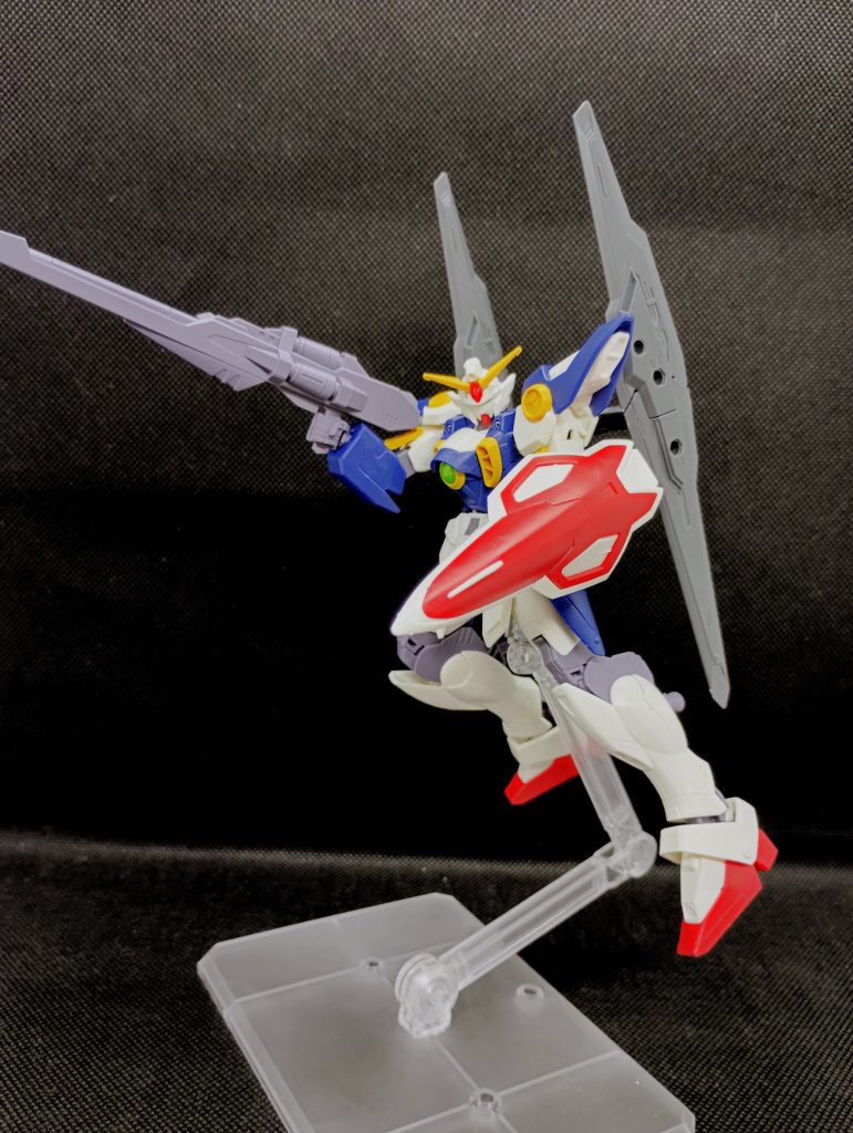 バインダーにして装備させてみました本来のウイングガンダムとは違った運用を想定した装備、的なものです