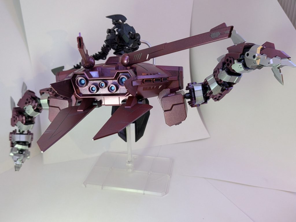 他の写真では見にくいですが、キャバリアーの目をファレホのTrueメタリックのブルーで塗ってます。発売してすぐですがお気に入りです！