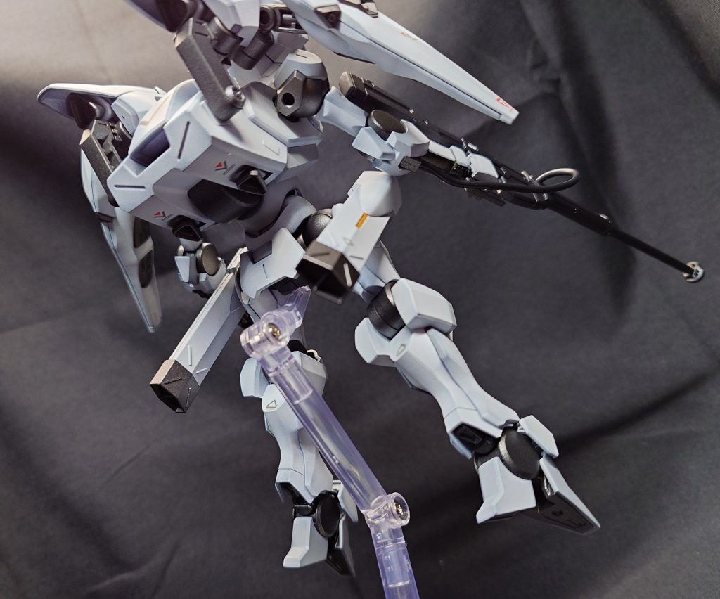 もともとザウォートに搭載されていたバーニアは腰部に装備されています。下半身が物足りなかったので良いアクセントになりました(gundam-kao6)