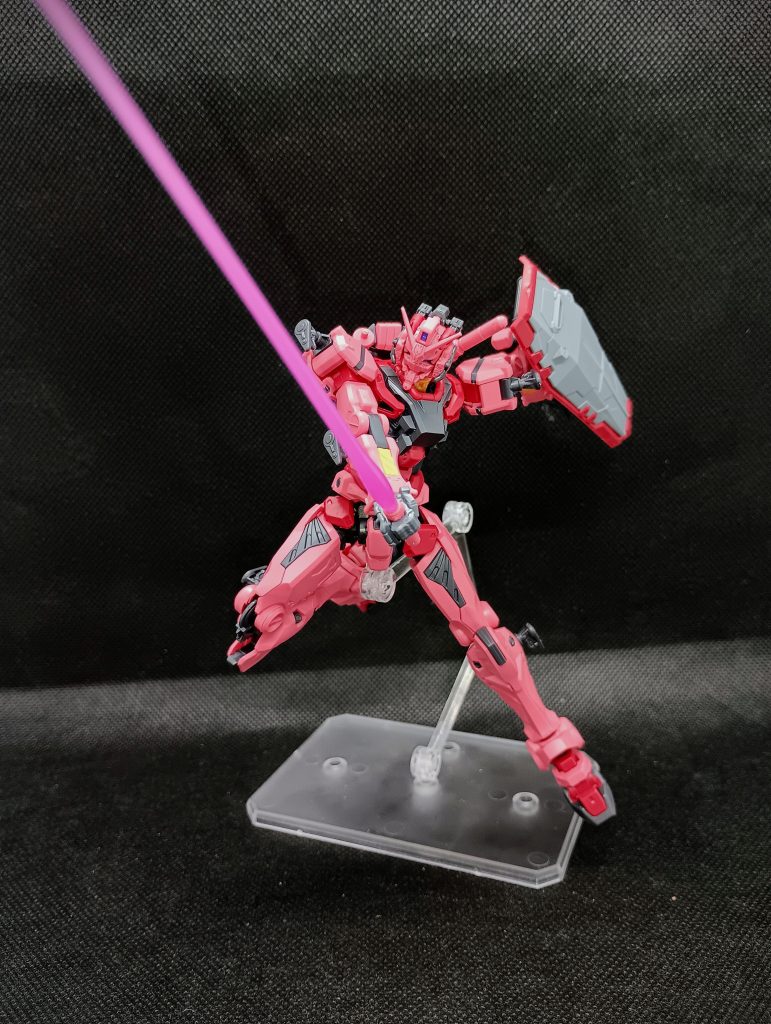 ビームサーベルで相手を一刀両断！5倍のエネルギーゲインは伊達ではない！