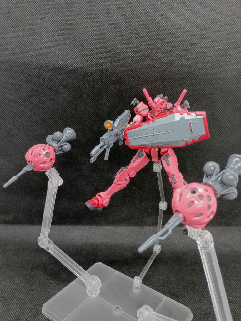 ビットと共に一斉掃射ジオン脅威のメカニズム(ビット以外は連邦製)