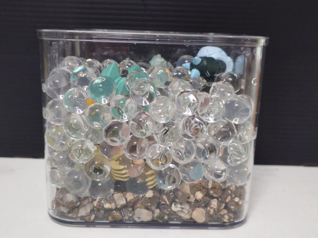 水を入れる前はこんな感じです。