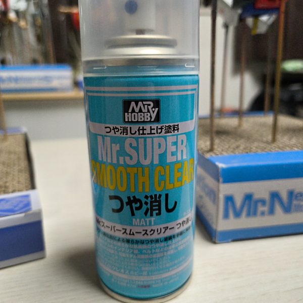Mr.スプレースムースクリアー使ったら失敗して梨になっちゃったよ〜泣気温低いと難しいな、ラッカーのつや消しは⋯（2枚目）