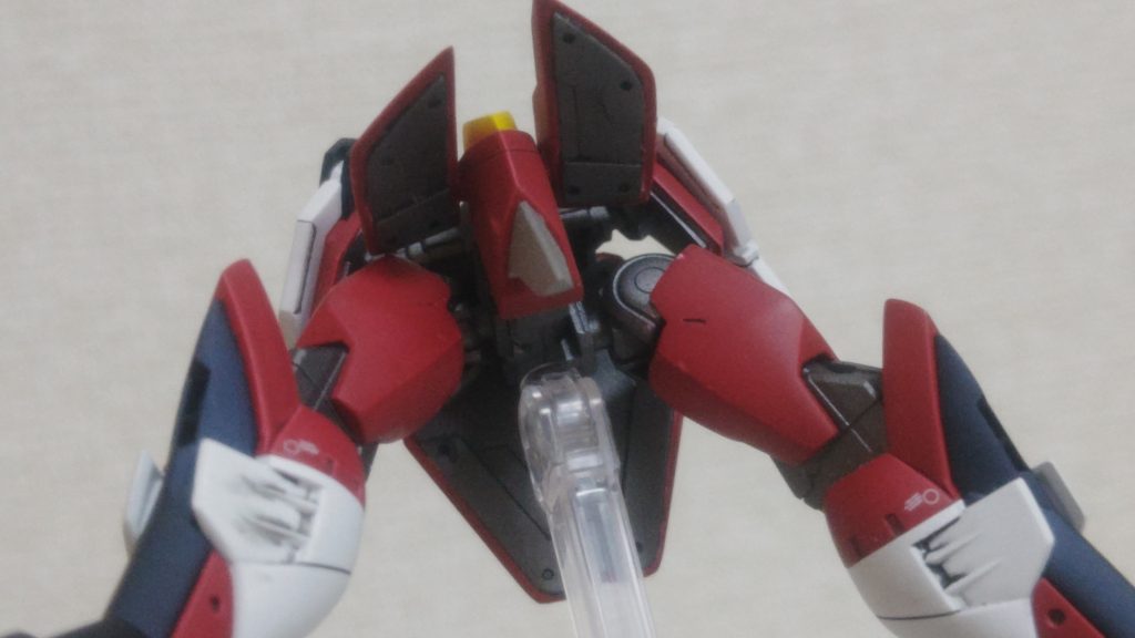 スカートの裏側もプラバンで埋めてみました。初挑戦の割にはうまくできたと思います